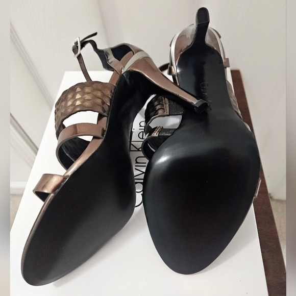 Calvin Klein Mayra Metallic dress sandals. Bronze Size 8. NWT - Picture 5 of 8